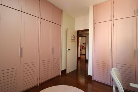 Apartamento para alugar com 264m², 5 quartos e 2 vagasQuarto 1 - Suíte