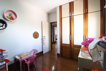 Apartamento para alugar com 264m², 5 quartos e 2 vagasQuarto 3