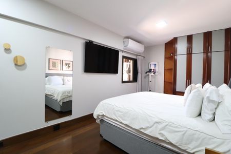 Apartamento para alugar com 264m², 5 quartos e 2 vagasQuarto 4 - Suíte