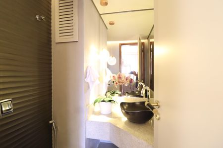 Apartamento para alugar com 264m², 5 quartos e 2 vagasLavabo