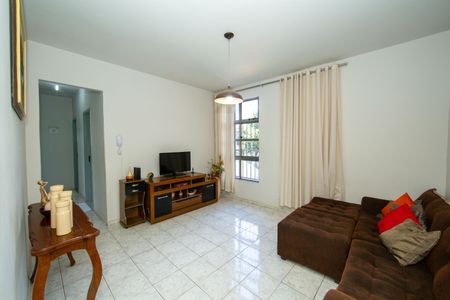 SALA de apartamento para alugar com 3 quartos, 78m² em Padre Eustáquio, Belo Horizonte