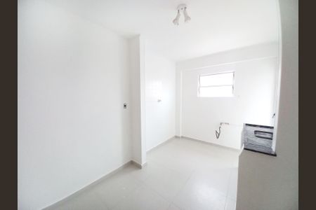 Cozinha de apartamento para alugar com 1 quarto, 50m² em Gonzaguinha, São Vicente