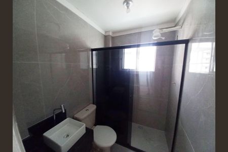 Banheiro de apartamento para alugar com 1 quarto, 50m² em Gonzaguinha, São Vicente