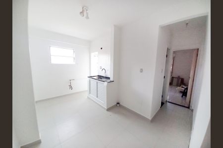 Cozinha de apartamento para alugar com 1 quarto, 50m² em Gonzaguinha, São Vicente