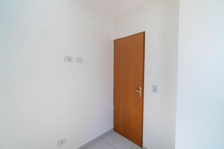 Quarto 2 de casa para alugar com 2 quartos, 59m² em Vila Guarani (zona Sul), São Paulo