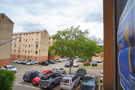 Quarto 1 de apartamento para alugar com 2 quartos, 54m² em Mário Quintana, Porto Alegre