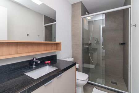 Banheiro de apartamento à venda com 1 quarto, 35m² em Teresópolis, Porto Alegre