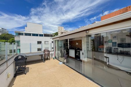 Apartamento à venda com 260m², 4 quartos e 2 vagasCobertura