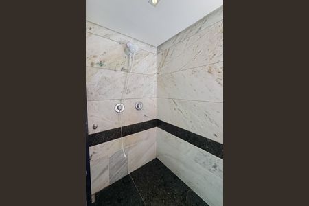 Apartamento à venda com 260m², 4 quartos e 2 vagasBanheiro da Suíte 2