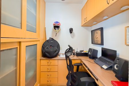 Apartamento à venda com 145m², 3 quartos e 2 vagasEscritório