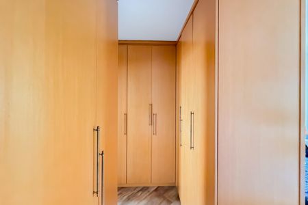 Apartamento à venda com 145m², 3 quartos e 2 vagasCloset da Suíte