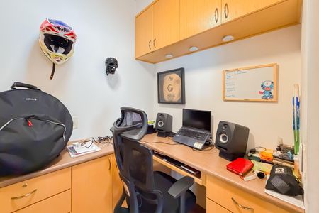 Apartamento à venda com 145m², 3 quartos e 2 vagasEscritório