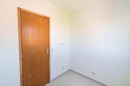 Quarto 2 de casa para alugar com 2 quartos, 59m² em Vila Guarani (zona Sul), São Paulo