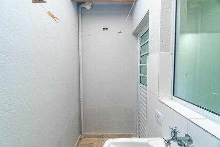 Lavanderia de casa de condomínio para alugar com 2 quartos, 59m² em Vila Guarani (zona Sul), São Paulo
