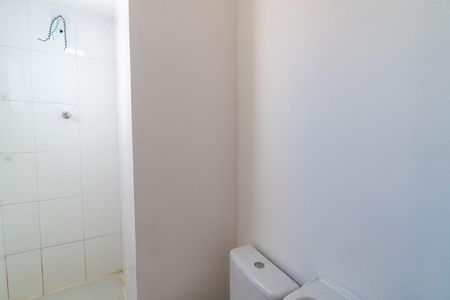 Casa de condomínio para alugar com 59m², 2 quartos e 1 vaga Casa de condomínio para alugar com 59m², 2 quartos e 1 vagaBanheiro