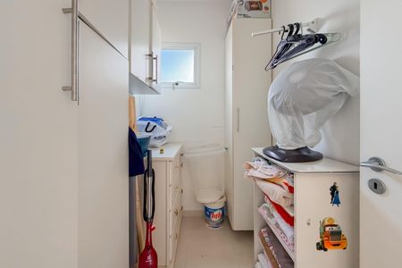 Apartamento à venda com 175m², 3 quartos e 4 vagasQuarto de Serviço