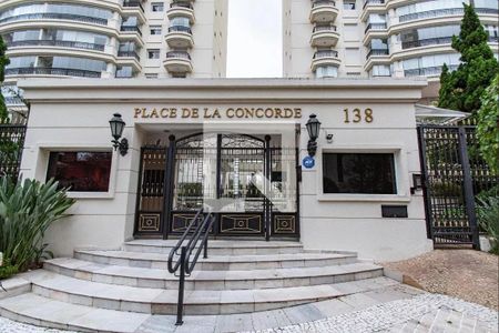Apartamento à venda com 175m², 3 quartos e 4 vagasFachada