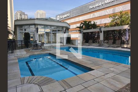 Apartamento à venda com 175m², 3 quartos e 4 vagasPiscina