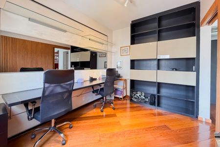 Apartamento à venda com 175m², 3 quartos e 4 vagasEscritório