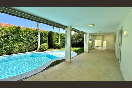 Casa de condomínio à venda com 330m², 4 quartos e 4 vagasFoto 03