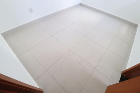 Quarto 2 - Suíte de apartamento para alugar com 2 quartos, 56m² em Chácaras Tubalina E Quartel, Uberlândia