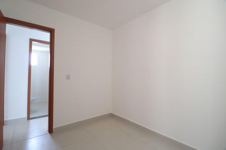 Quarto 1 de apartamento para alugar com 2 quartos, 56m² em Chácaras Tubalina E Quartel, Uberlândia