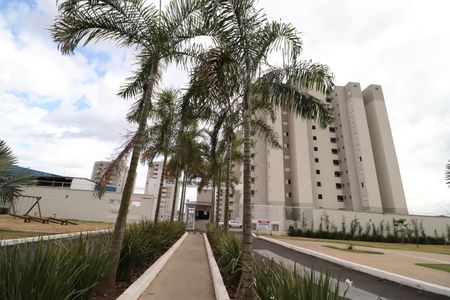 Apartamento para alugar com 56m², 2 quartos e 1 vagaFachada e portaria