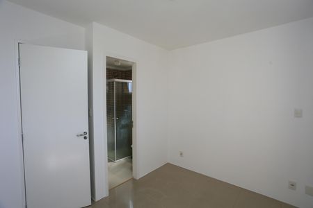 Apartamento à venda com 67m², 3 quartos e 2 vagas Apartamento à venda com 67m², 3 quartos e 2 vagassuite