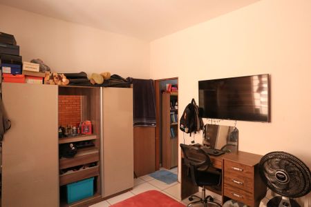 Casa à venda com 180m², 3 quartos e 1 vagaQuarto