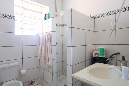 Banheiro de casa à venda com 3 quartos, 180m² em Sagrada Família, Belo Horizonte