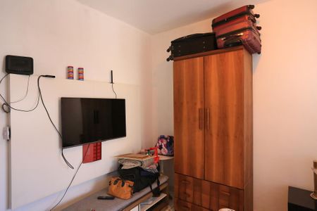 Sala/Quarto de casa à venda com 3 quartos, 180m² em Sagrada Família, Belo Horizonte