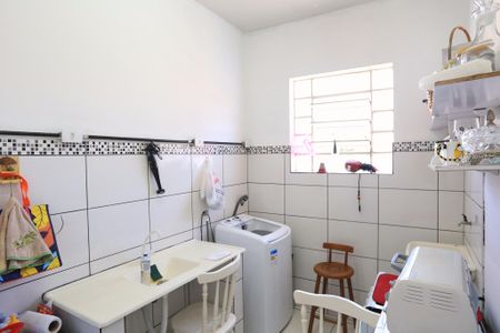 Cozinha e Área de Serviço de casa à venda com 3 quartos, 180m² em Sagrada Família, Belo Horizonte
