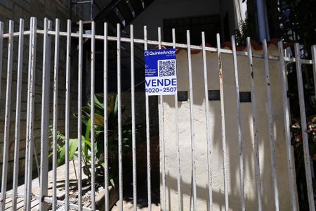 Casa à venda com 180m², 3 quartos e 1 vagaFachada com Plaquinha