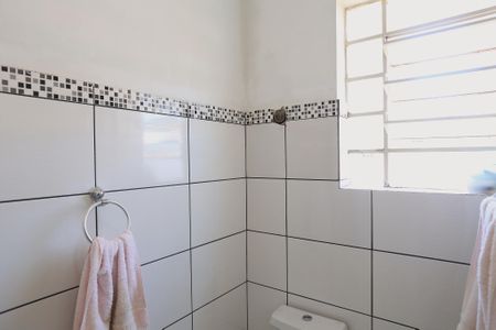 Banheiro de casa à venda com 3 quartos, 180m² em Sagrada Família, Belo Horizonte