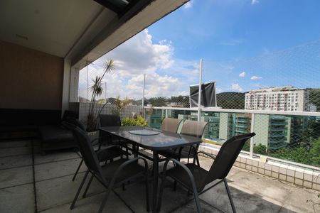 Apartamento à venda com 168m², 3 quartos e 2 vagasTerraço