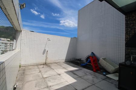 Apartamento à venda com 168m², 3 quartos e 2 vagasTerraço