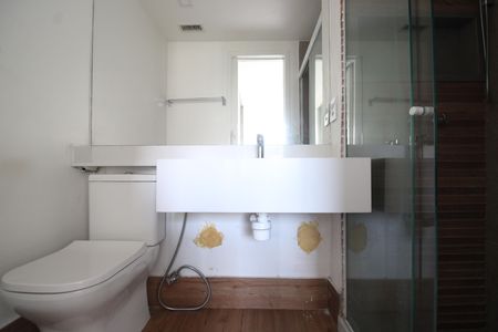 Apartamento à venda com 168m², 3 quartos e 2 vagasBanheiro da suíte