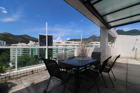 Apartamento à venda com 168m², 3 quartos e 2 vagasTerraço