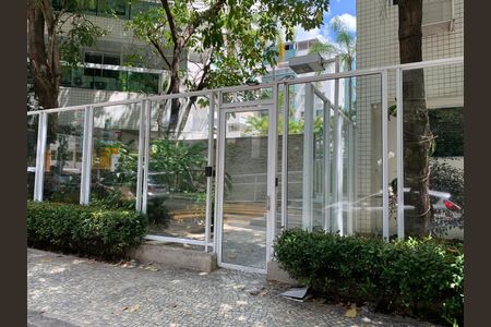 Apartamento para alugar com 168m², 3 quartos e 2 vagas Apartamento para alugar com 168m², 3 quartos e 2 vagasFachada