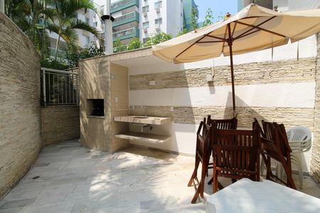 Apartamento à venda com 168m², 3 quartos e 2 vagasÁrea comum - Churrasqueira