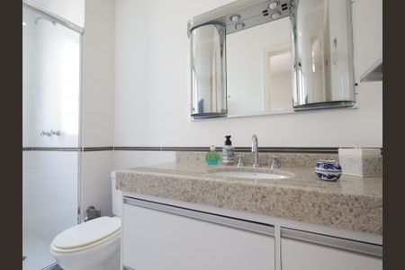 Apartamento à venda com 183m², 3 quartos e 2 vagasBanheiro da Suíte 2