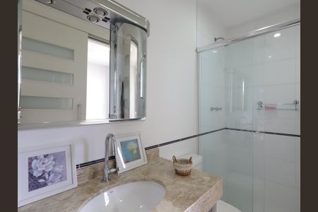 Apartamento à venda com 183m², 3 quartos e 2 vagasBanheiro da Suíte 1