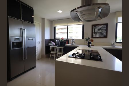 Apartamento à venda com 183m², 3 quartos e 2 vagasCozinha