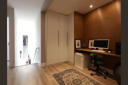 Apartamento à venda com 183m², 3 quartos e 2 vagasEscritório