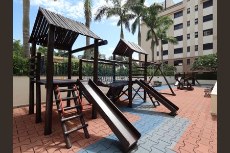 Apartamento à venda com 183m², 3 quartos e 2 vagasÁrea comum - Playground