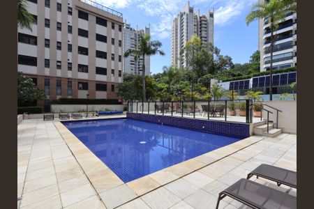Apartamento à venda com 183m², 3 quartos e 2 vagasÁrea comum - Piscina