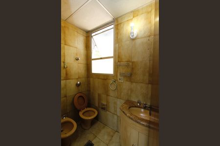 Apartamento à venda com 140m², 4 quartos e 2 vagasBanheiro da Suíte