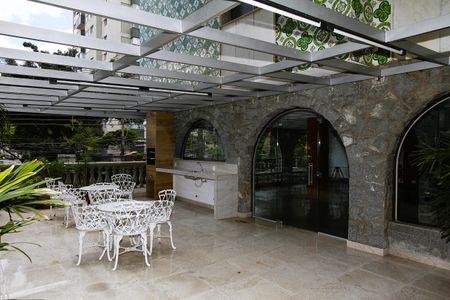 Apartamento à venda com 140m², 4 quartos e 2 vagasÁrea comum