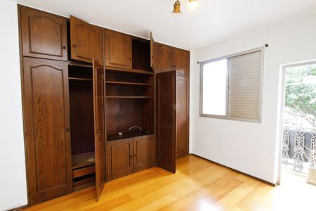 Apartamento à venda com 140m², 4 quartos e 2 vagasQuarto 2