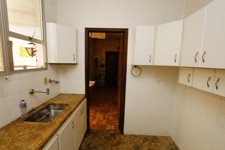 Apartamento à venda com 140m², 4 quartos e 2 vagasCozinha